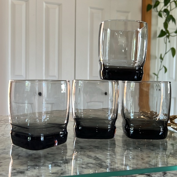 Set of 4 Libbey Carrington Smokey Dark Square Rocks Tumblers Vintage Barware - Picture 3 of 10